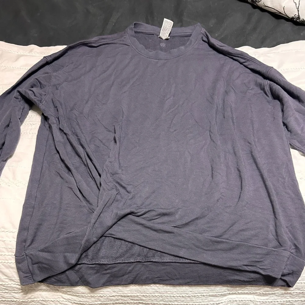 Women’s size medium - Picture 2 of 5